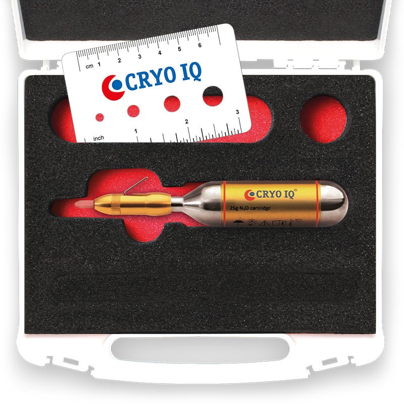 cryoiq_pro_cryotherapy_device_with_interchangeable_tips_kit_cryoiq_pro_cryotherapy_device_pro_liquid_device_in_carrycase.jpg